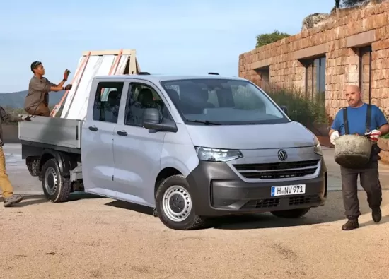 Volkswagen официально представил e-Transporter DoKa в Европе — до 6 пассажиров и 280 км хода