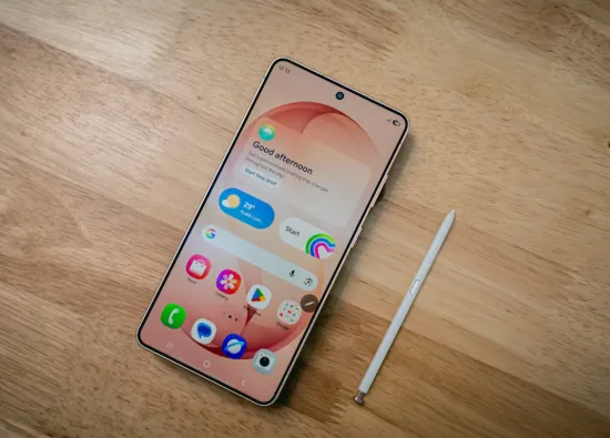 Серия Galaxy S25 получила стабильную One UI 8.5 Samsung добавила ИИ-функции, но крупных изменений не произошло