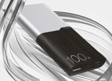 OnePlus выпустила блок питания SuperVOOC с эффектом темного дерева